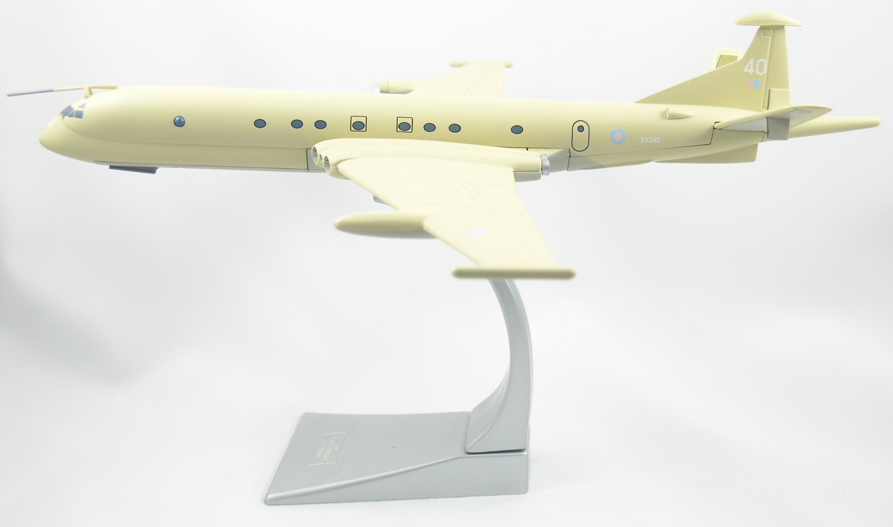 nimrod-model-aircraft-support-from-the-sky-bzzda